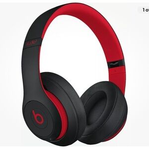 New Beats Studio3 Black and Red in sealed box
